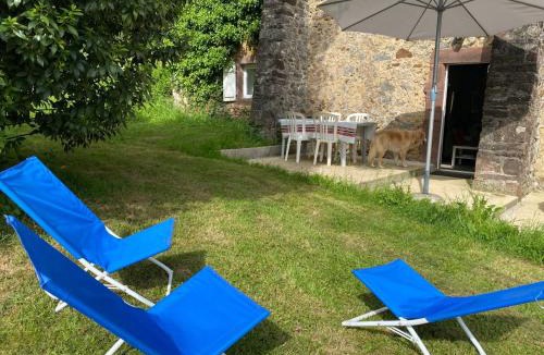 Saint-Jean-le-Vieux House | GÎTE GUIROYA