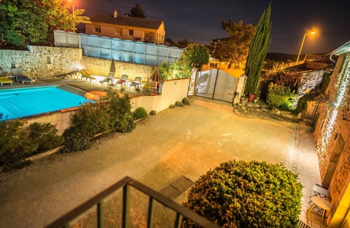 Allegre Les Fumades House | Gîte Haut de Gamme Avec Jacuzzi Privatif