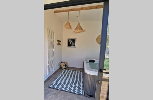 Verzeille House | Gîte Histoire de Miel