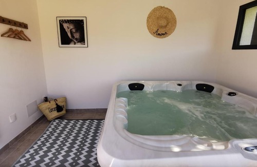 Verzeille House | Gîte Histoire de Miel