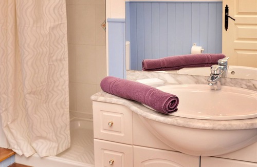 La Vraie-Croix House | Gîte Ile de Groix - Lestroué