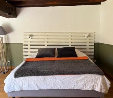 Argenton-Chateau House | Gîte indépendant et calme dans un ancien prieuré