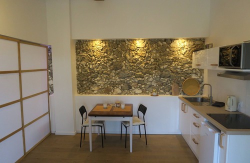 Puymaurin Apartment | Gîte Japonais 2 à 4 Personnes, Piscine, SPA et vue sur les Pyrénées