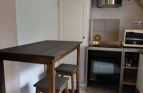 Saint-Victor-de-Malcap Apartment | Gîte Jasmin