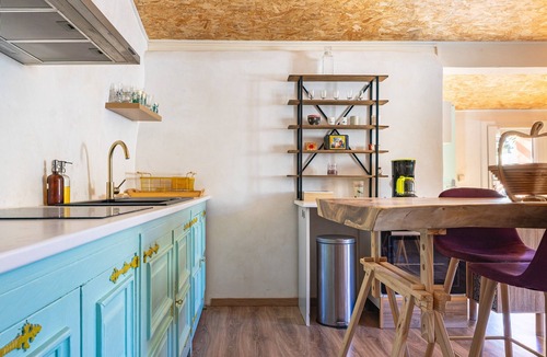Mirepeisset Cottage | Gîte 'Joli Gîte' with Private Terrace, Wi-Fi and Air Conditioning