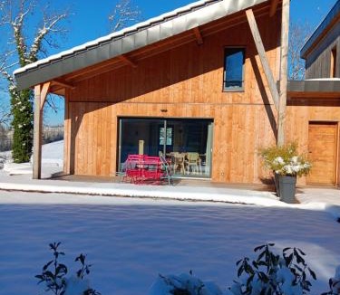 Clairvaux-les-Lacs House | Gîte Jurassien