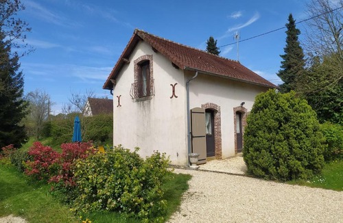 Saint-Martin-d'Auxigny House | Gîte - L'Étang du Platé