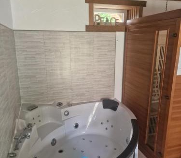 Vautorte House | Gîte l'étable détente SALLE SPA EN SUPPLEMENT