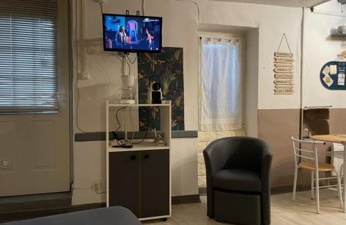 Saint-Ambroix Apartment | Gîte L'étape - indépendant & plein pied