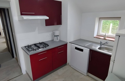 Villeloin-Coulange House | Gîte l'évasion: Peaceful Retreat Near Beauval Zoo with Beautiful Jacuzzi