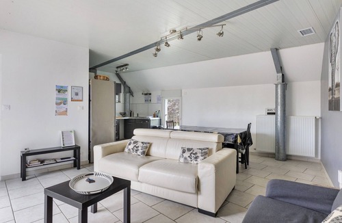 Saint-Georges-sur-Cher Apartment | Gîte l'Aérostier 5p - Le Petit Villeneuve