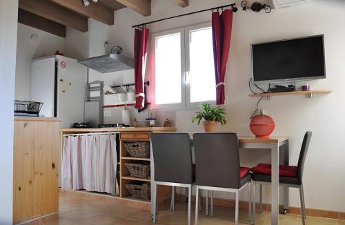 Mevouillon House | Gîte L'amandière