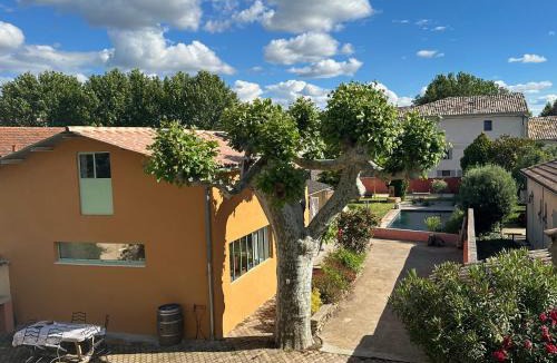 Sainte-Cecile-les-Vignes House | Gîte l'atelier de Phil et Delfe