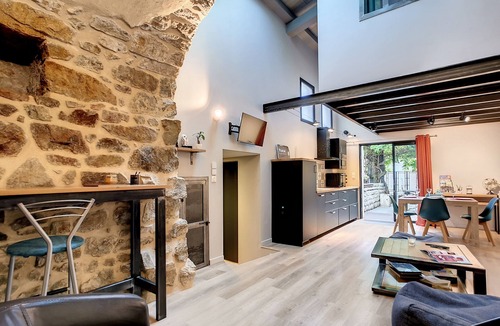 Saint-Pierre-de-Boeuf House | Gîte l'Atelier du Port