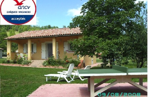 Escouloubre-les-bains Cottage | Gîte L'Avelinier at Bélesta in Ariège 09300