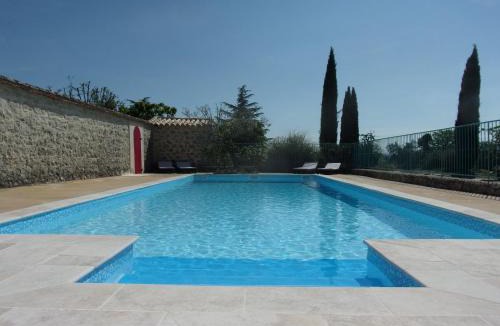 Joyeuse House | Gîte L'ESCOUSSOU 6p, 4ch, 120m2, charme et nature, piscine chauffée, sud Ardèche