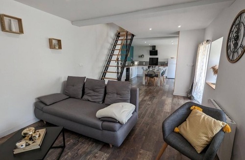 Saint-Meme-les-Carrieres Cottage | Gîte La Rive Gauche