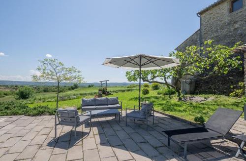 Saint-Sauveur-de-Cruzieres House | Gîte Les Vignes au Mas Dujau