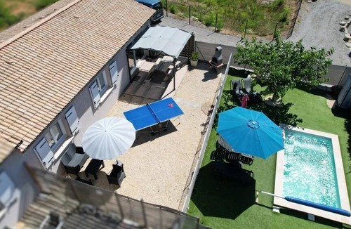 Joyeuse Villa | Gîte l'Odyssée for 6 people with private heated swimming pool