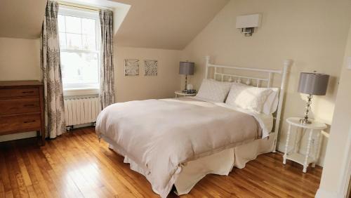 Grand Mere Bed & Breakfast | Gîte La Belle Aventure B&B