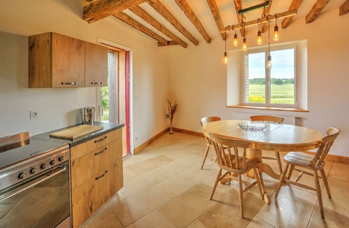 Saint-Fargeau House | Gîte La Bergerie >