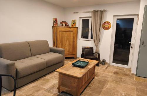 Saint-Bres House | Gîte la biscuiterie