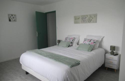 Villeneuve-de-Berg Apartment | Gîte la Chaumette appartement Emeraude