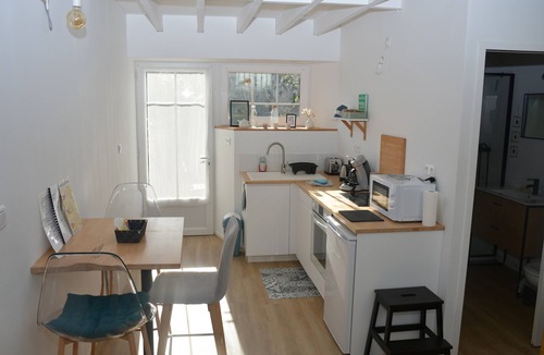 Carolles House | Gîte la dunette, a cosy nest