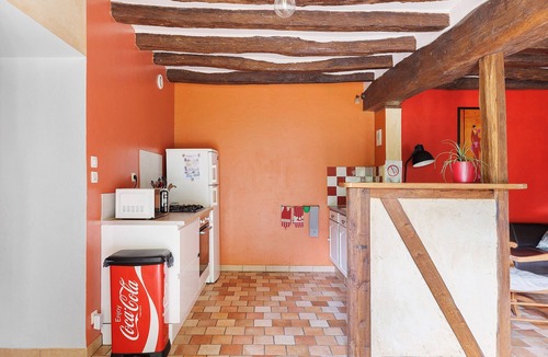 Deneze-sous-Doue House | Gîte La Gentilhommière: private terrace, private garden, and Wi-Fi