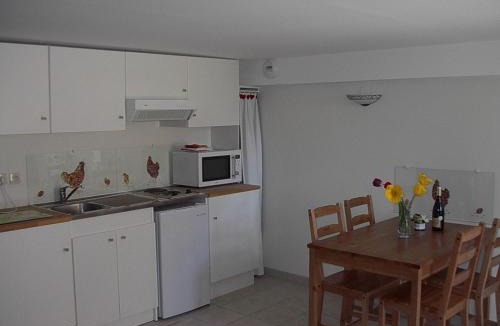 Saint-Pal-de-Chalencon House | Gîte LA GRANGE du Vialaron