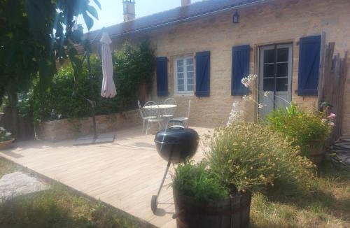 Caylus House | gîte La Longère bleue
