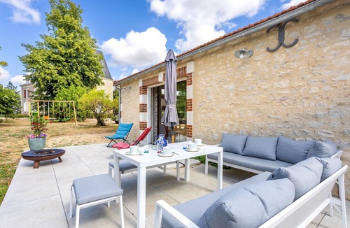 Sainte-Cecile Cottage | Gîte 'La Longère Near Puy du Fou' with Private Terrace, Shared Garden & Wi-Fi
