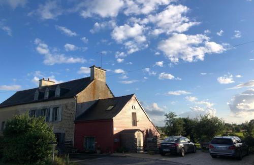 Saint-Aubin-d'Aubigne House | Gîte LA Maison LA
