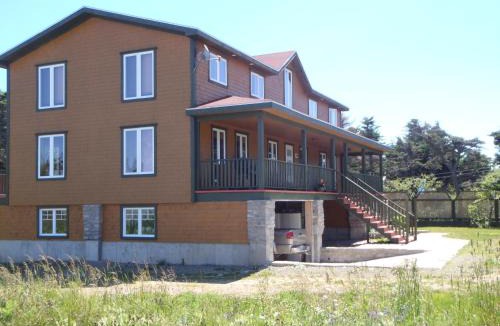 Havre-aux-Maisons Bed & Breakfast | Gîte La Maison Chez J.P. Bed and Breakfast