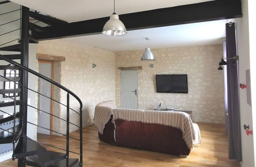 Cravant-les-Coteaux House | Gîte la P'tite Barrique (Pets accepted)