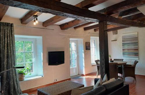 Saint-Benoit-du-Sault House | Gîte "La Petite"