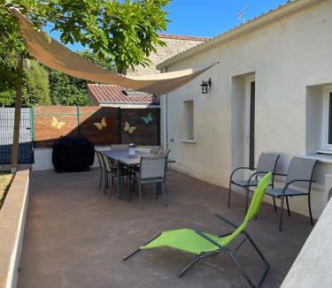La Gaubretiere House | Gîte La Petite Renaudière - proche parc du Puy du F