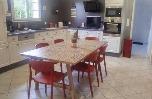 Brigne Villa | Gîte La pointe de diamant, Doué en Anjou. Pets welcome!