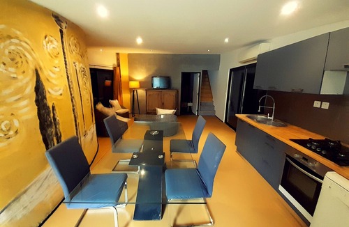 Saint-Santin-de-Maurs House | Gîte la Tourette