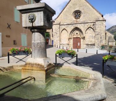 Bayons Apartment | GÎTE LA TANIÈRE DES ALPES