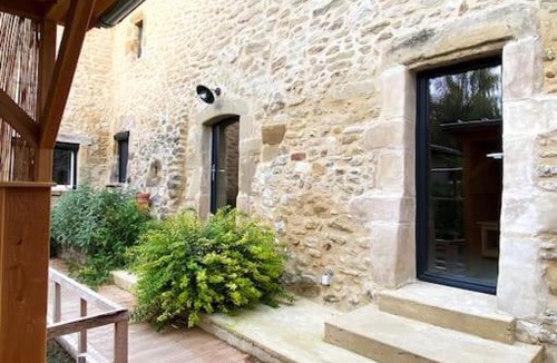 La Baume-Cornillane House | Gîte : La vieille bâtisse.
