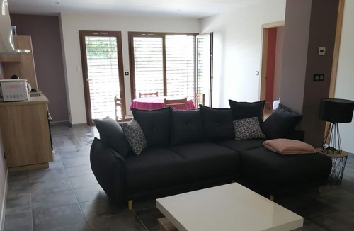 Saint-Point-Lac Apartment | Gîte lac Saint Point Avec Terrasse