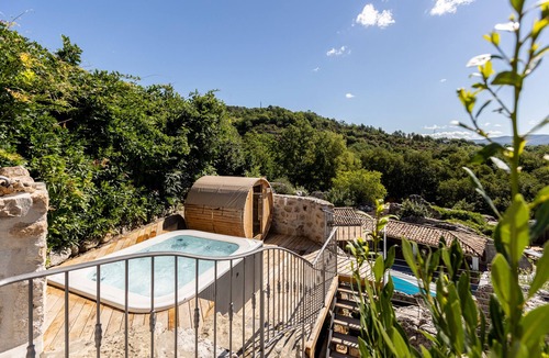 Casteljau Villa | Gîte Laumaga - 4 people with private Spa I Domaine le C4 I Sud Ardèche