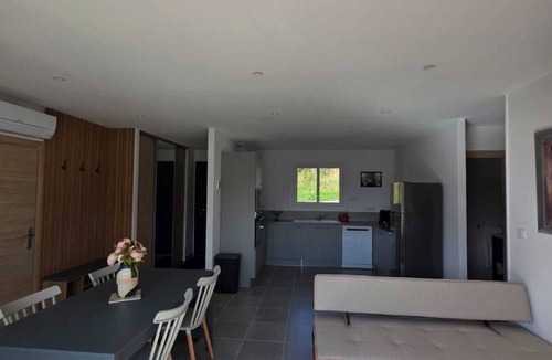 Chateauneuf-sur-Isere House | Gîte le Brahmâ