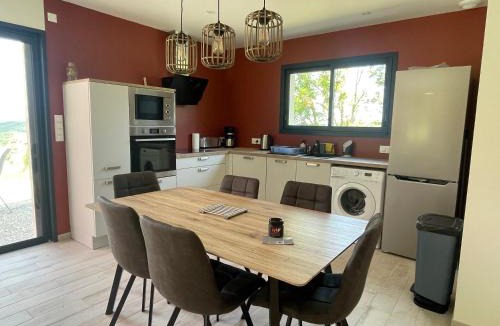 Laval House | Gîte Le Bas des Poujades