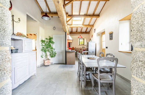 Chambretaud House | Gîte le bouton d'or – 8 minutes from Puy du Fou