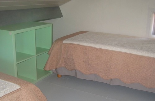 Montseret Bed & Breakfast | Gîte Le Cabanon, Avec Piscine Idéal 2 Adultes et 2 Enfants