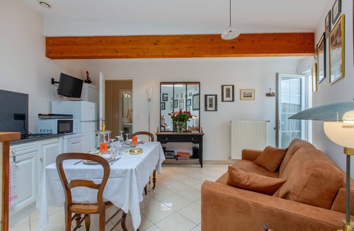 Amboise Apartment | Gîte le Chandon - One Bedroom Apartment, Sleeps 2