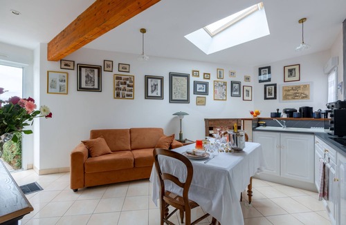 Amboise Apartment | Gîte le Chandon - One Bedroom Apartment, Sleeps 2