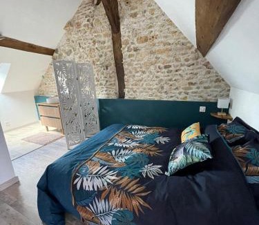 Prissac House | Gîte "Le Chatel" avec piscine